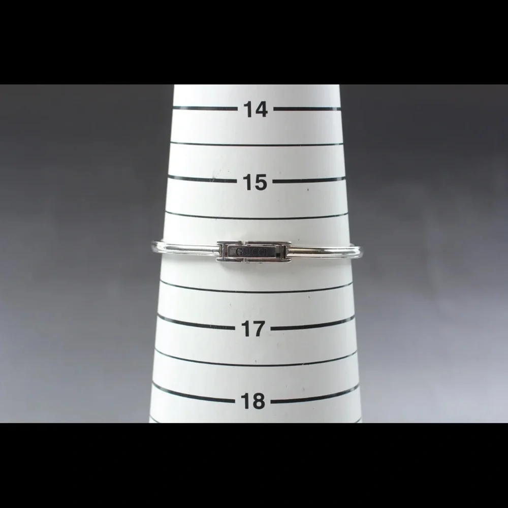 - Luxury Vintage VERY RARE!! Pristine Condition Silver Bracelet Watch